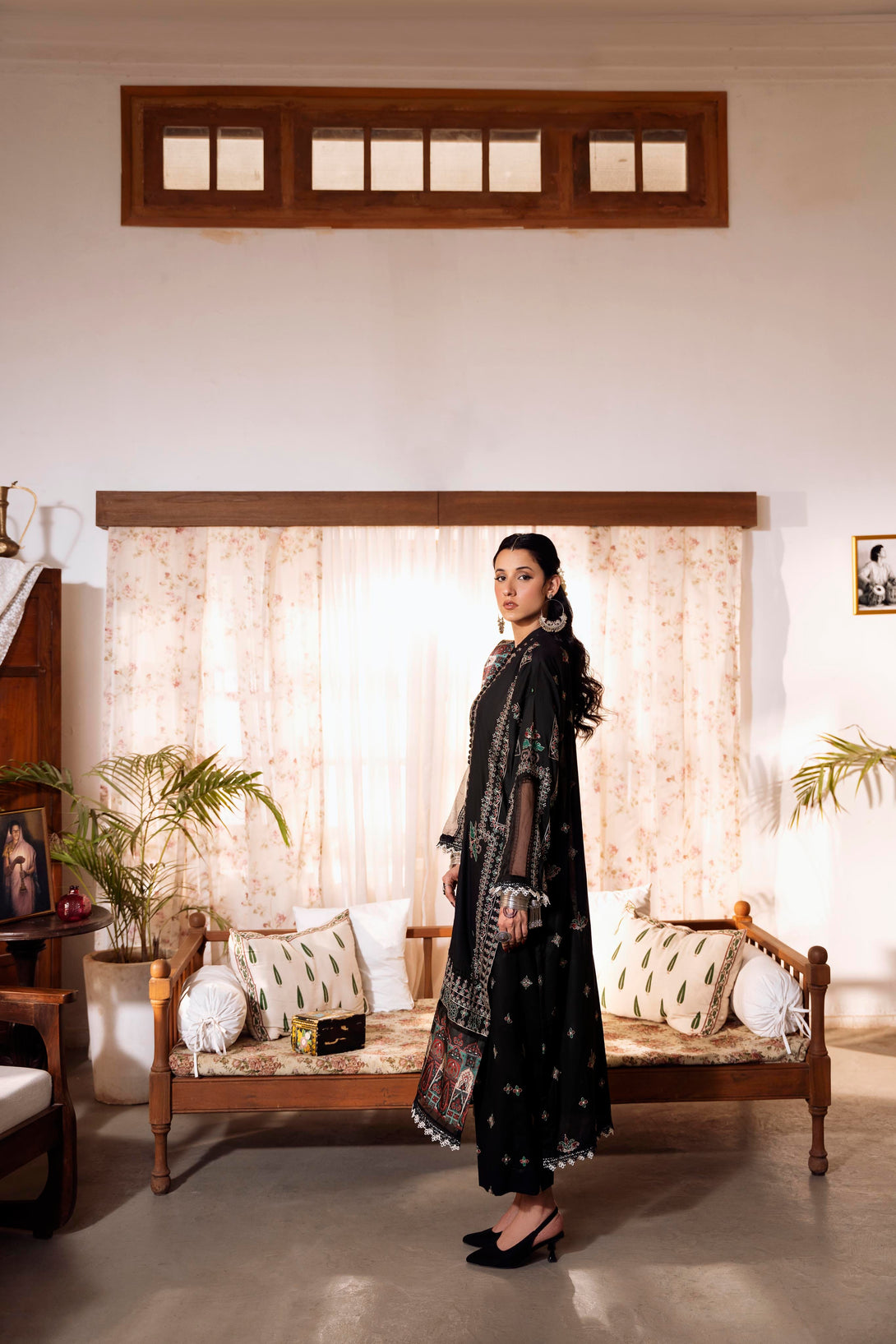 M3581 - Black Embroidered Lawn 3 Piece Suit by Taanabaana.pk