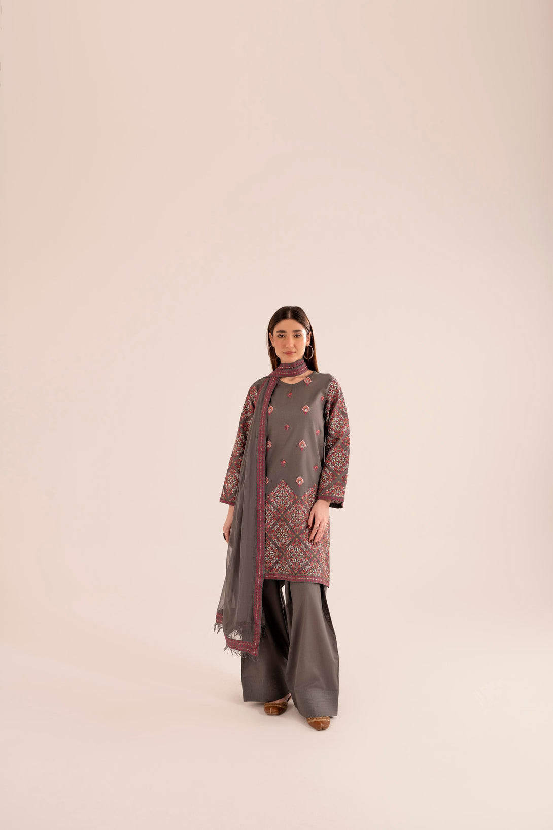 S3563A - Grey Embroidered Lawn 3 Piece Suit by Taanabaana.pk