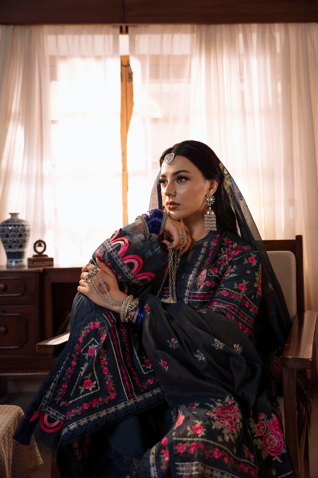 M3587 - Navy Blue Embroidered Lawn 3 Piece Suit by Taanabaana.pk