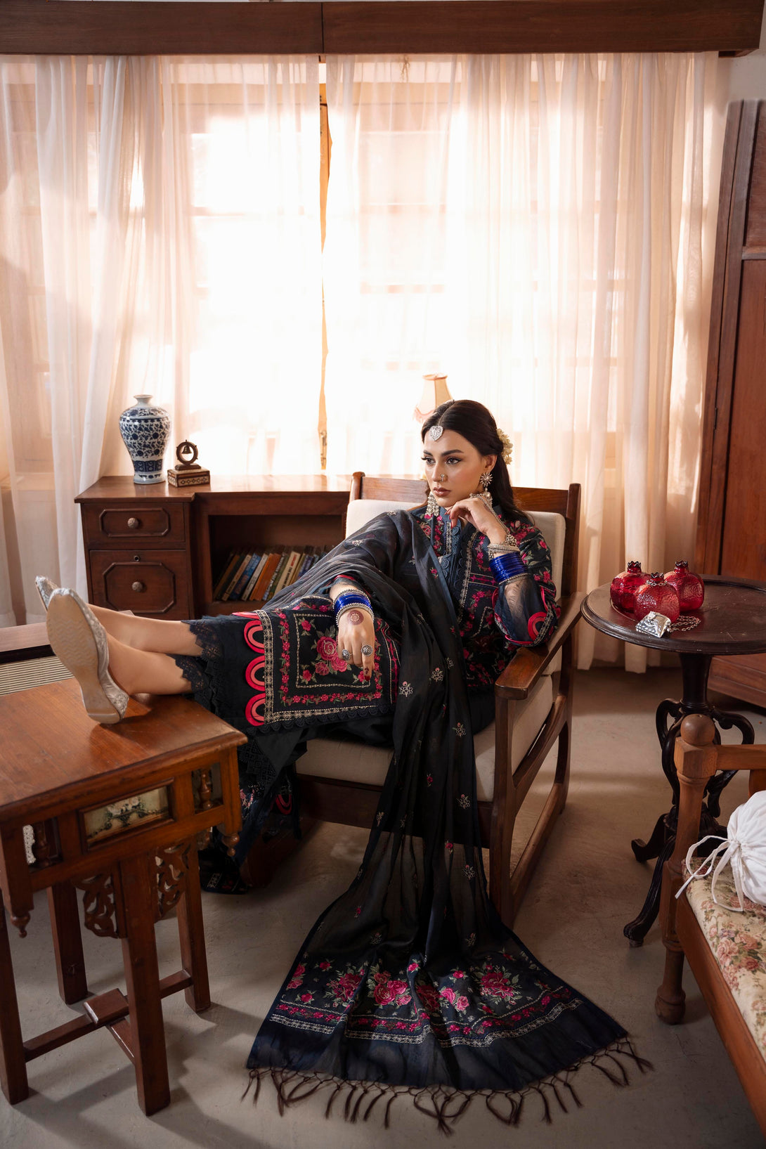 M3587 - Navy Blue Embroidered Lawn 3 Piece Suit by Taanabaana.pk