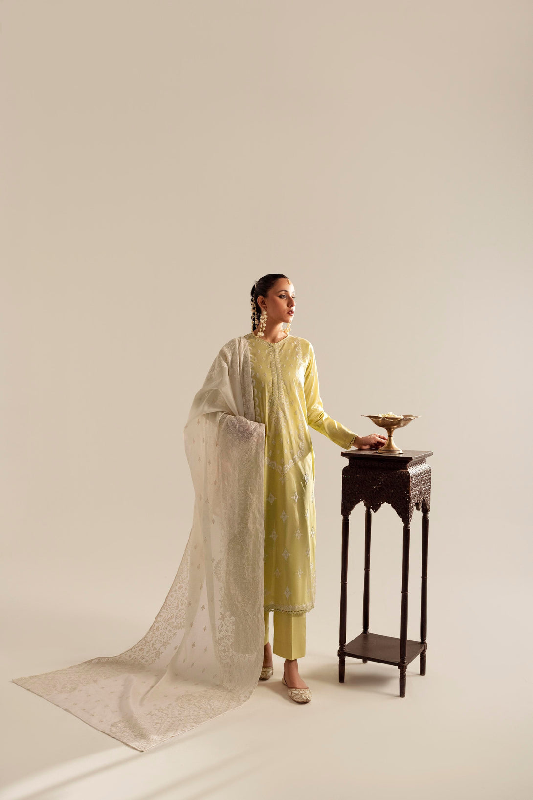 B3569 - Parrot Embroidered Lawn 3 Piece Suit by Taanabaana.pk