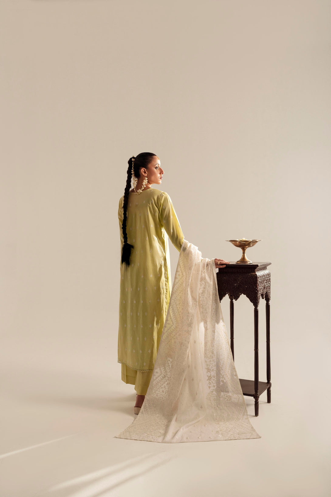 B3569 - Parrot Embroidered Lawn 3 Piece Suit by Taanabaana.pk