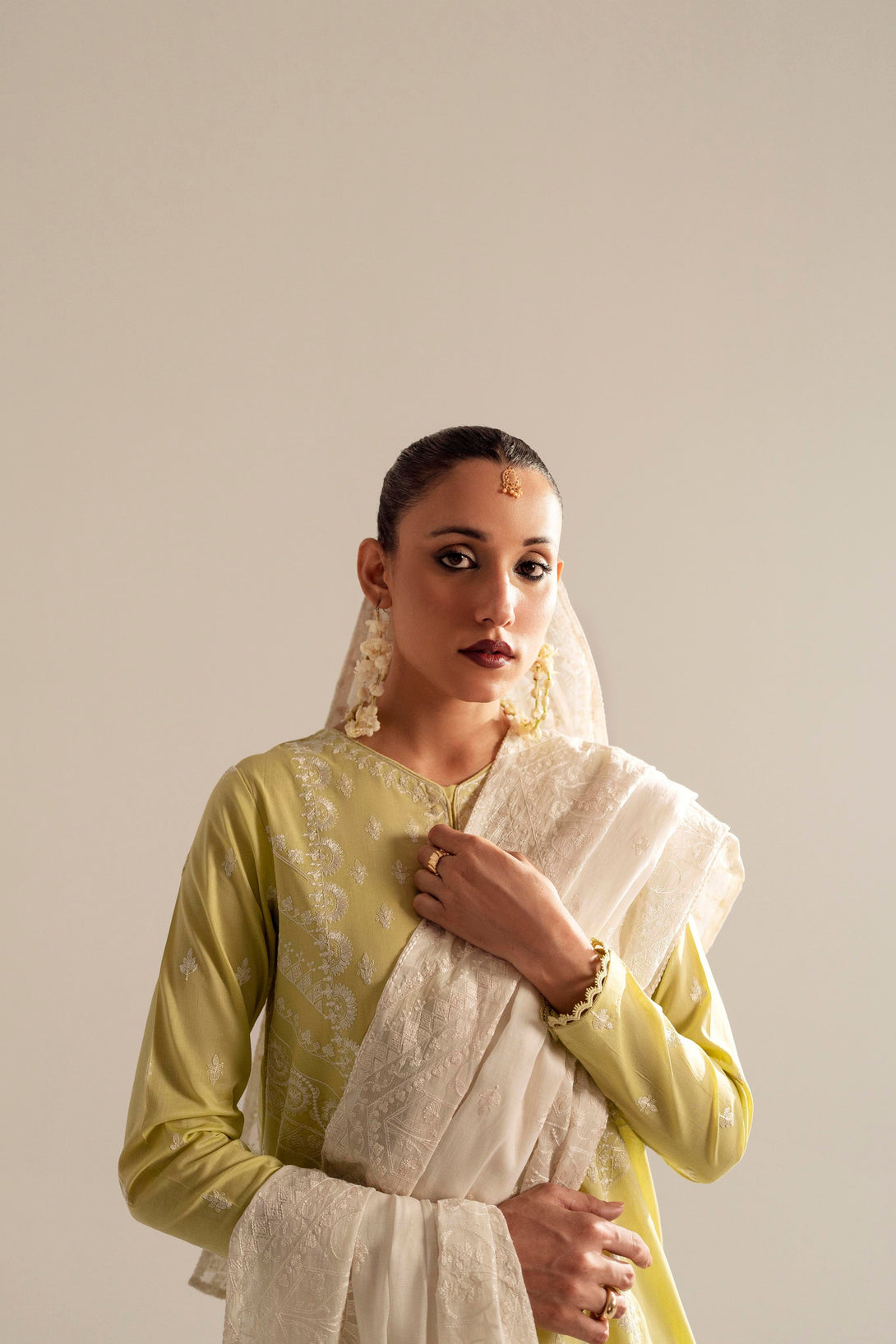 B3569 - Parrot Embroidered Lawn 3 Piece Suit by Taanabaana.pk